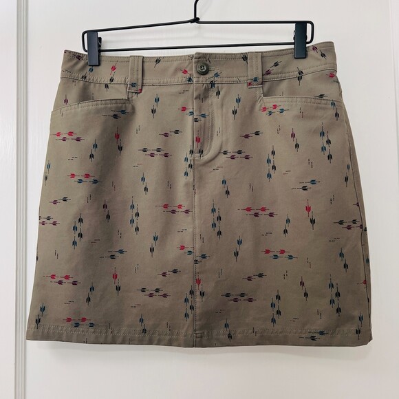 Eddie Bauer Women's Adventurer 2.0 Skort Green Arrow Print Polyester Size 6 - Picture 1 of 12